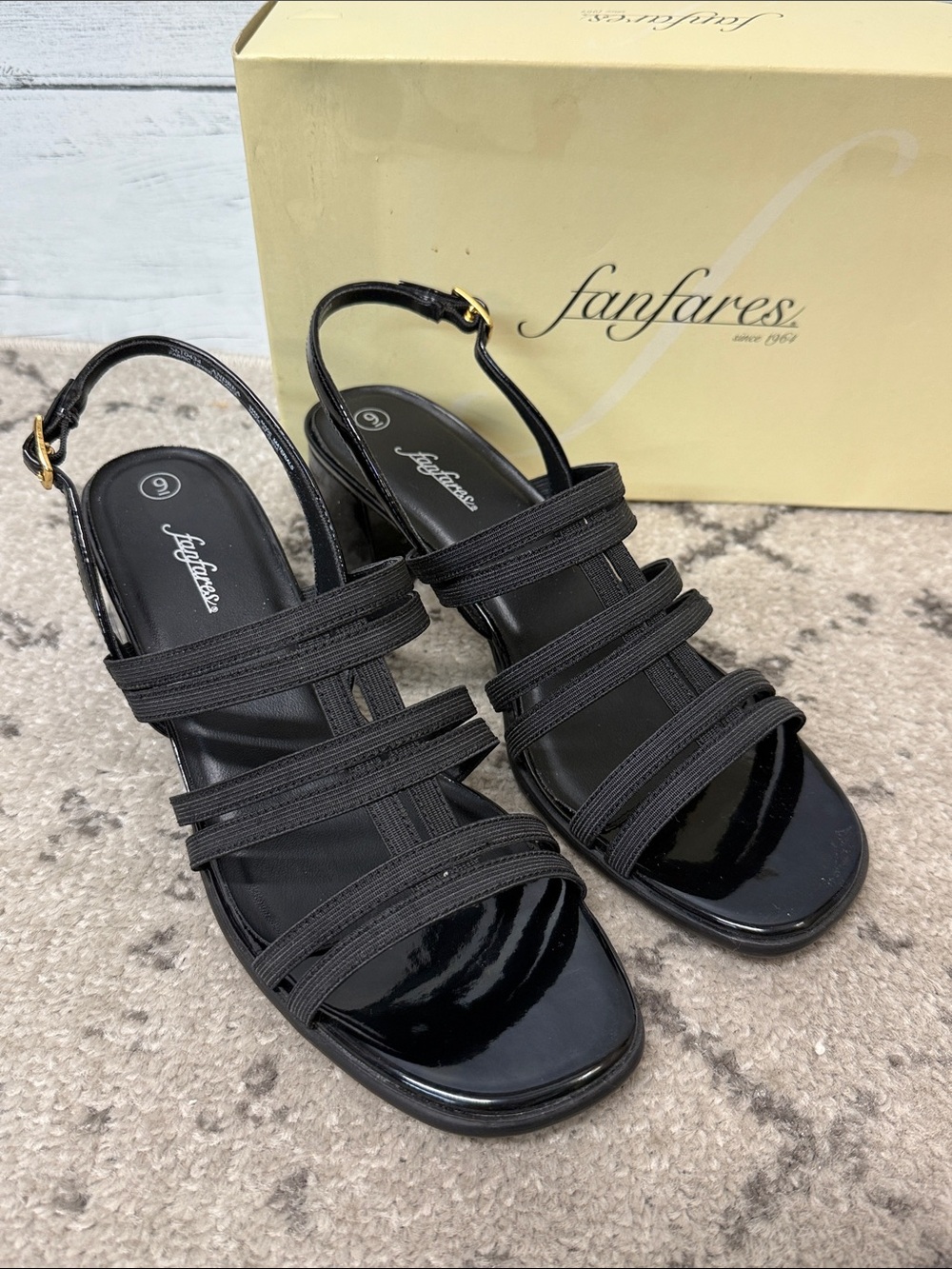 NWT Fanfares Andrea Black Sandals